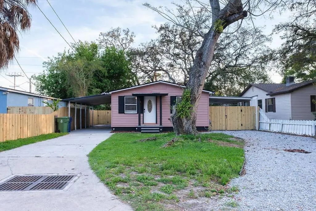 House Near Tampa Zoo And Busch Gardens, Free High Speed Wifi Villa 0*,  United States