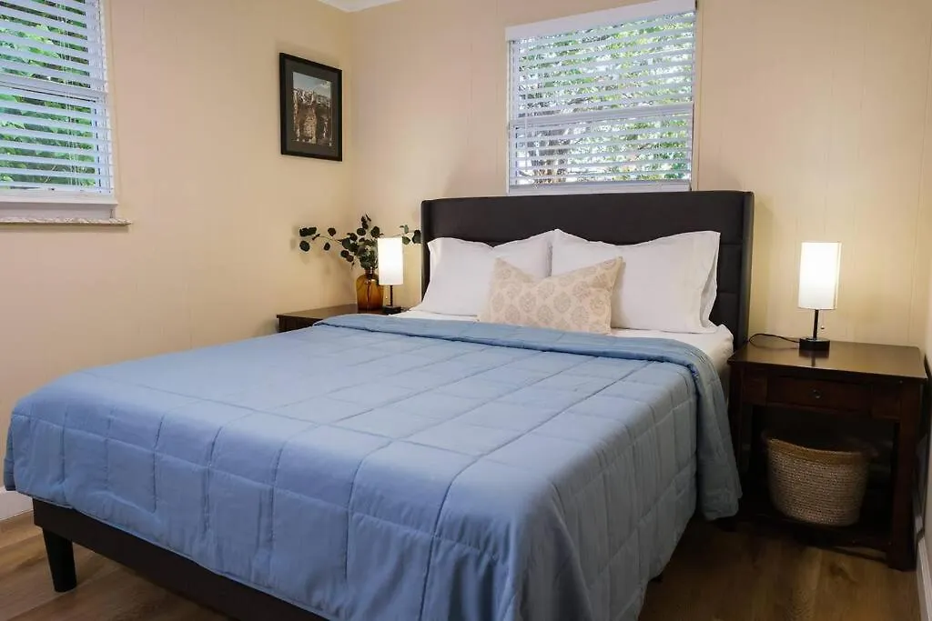 House Near Tampa Zoo And Busch Gardens, Free High Speed Wifi Villa