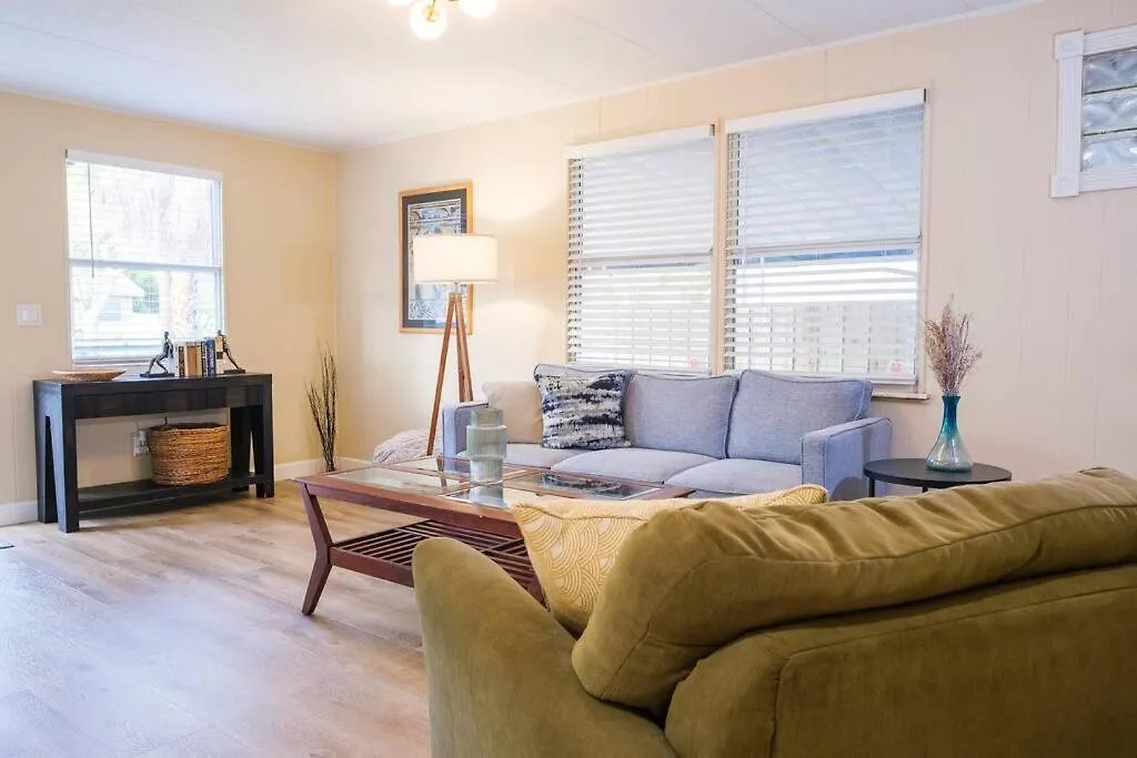 Holiday home House Near Tampa Zoo And Busch Gardens, Free High Speed Wifi Villa