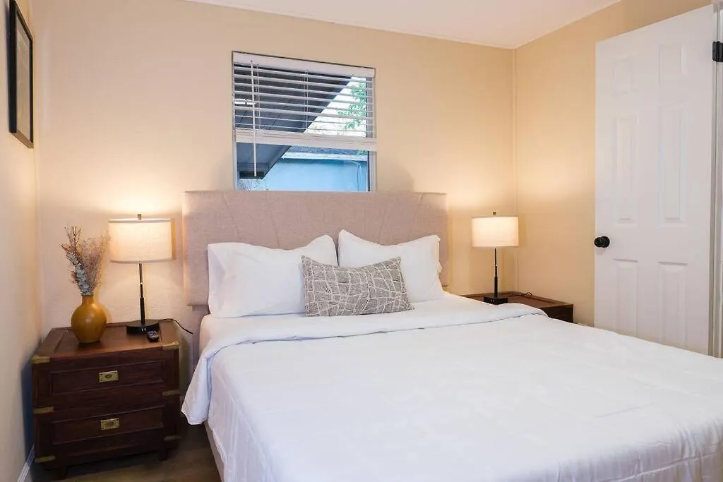 House Near Tampa Zoo And Busch Gardens, Free High Speed Wifi Villa United States